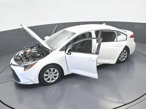 Used 2021 Toyota Corolla LE FWD image 54