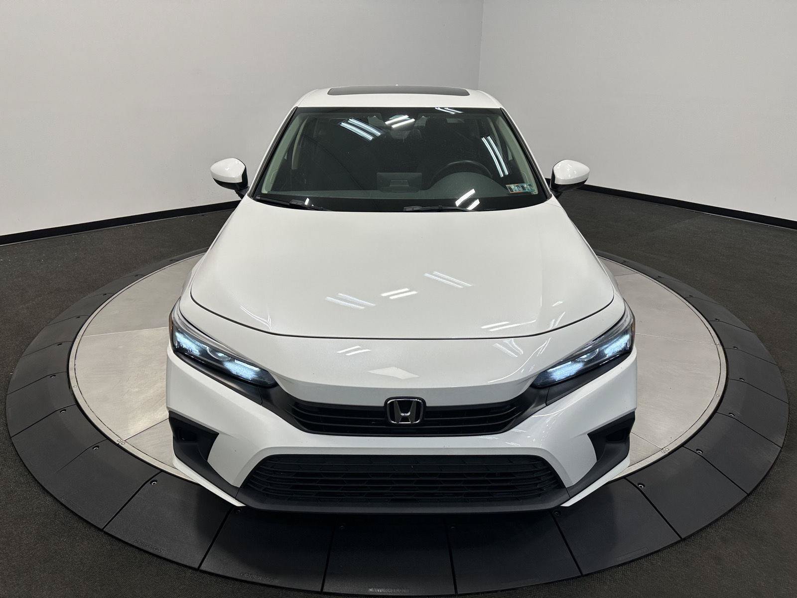 Used 2023 Honda Civic EX image 3