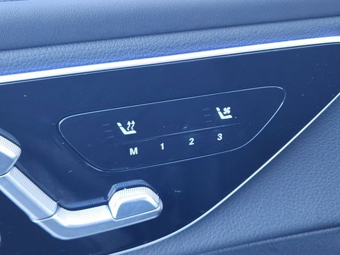 Used 2024 Mercedes-Benz GLC 300 4MATIC image 24