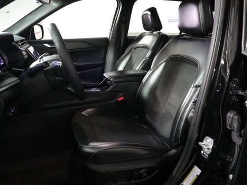 Used 2023 Jeep Grand Cherokee L Laredo AWD/4WD image 22