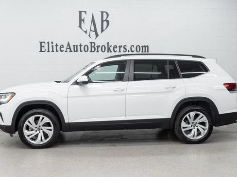 Used 2023 Volkswagen Atlas SE w/ Panoramic Sunroof Package AWD/4WD image 2