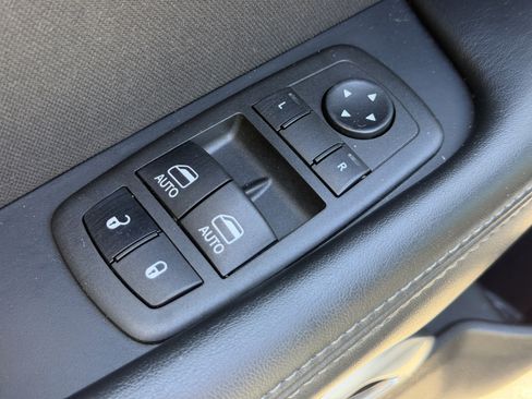 Used 2022 Dodge Challenger R/T Scat Pack RWD image 13