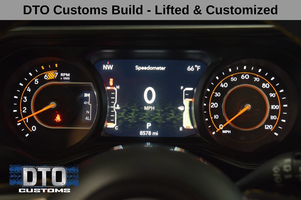 Used 2024 Jeep Wrangler Unlimited Sahara w/ Technology Group AWD/4WD image 44