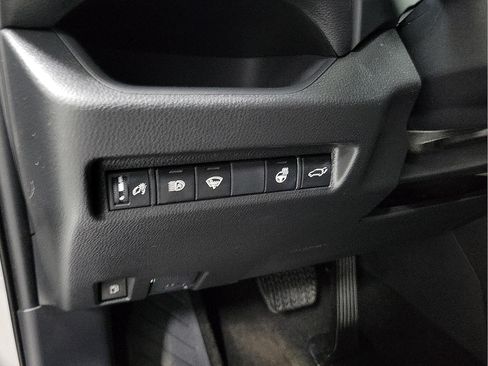 Certified 2022 Toyota RAV4 SE w/ Convenience Package AWD/4WD image 13