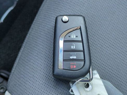 Used 2024 Toyota Corolla LE FWD image 31