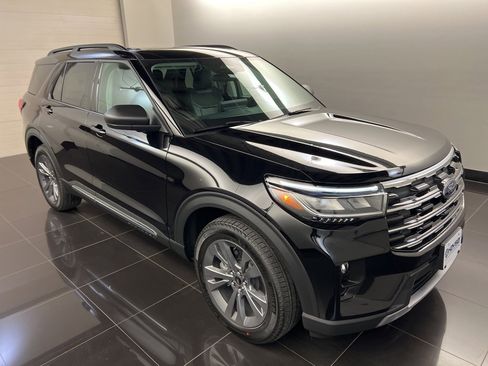 New 2025 Ford Explorer Active w/ Active Comfort Package image 1