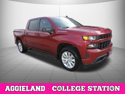 Used 2020 Chevrolet Silverado 1500 Custom w/ Infotainment Package RWD image 3