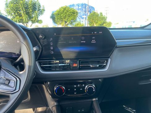 Used 2025 Chevrolet TrailBlazer LT image 18