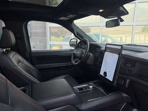 Used 2023 Ford Expedition Limited RWD image 47