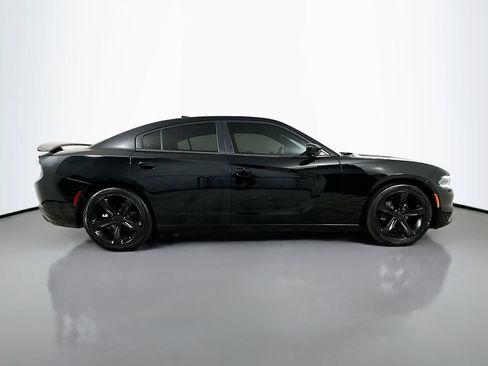 Used 2018 Dodge Charger SXT Plus w/ Quick Order Package 29J RWD image 9