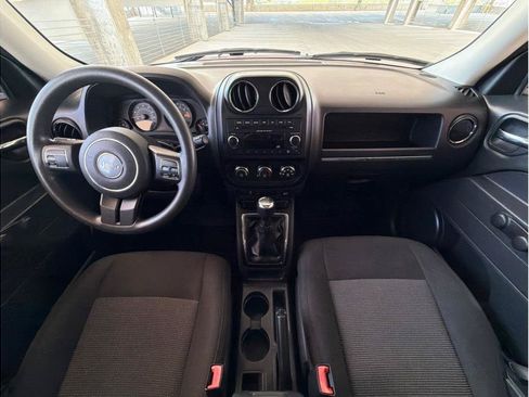 Used 2014 Jeep Patriot Sport FWD image 15