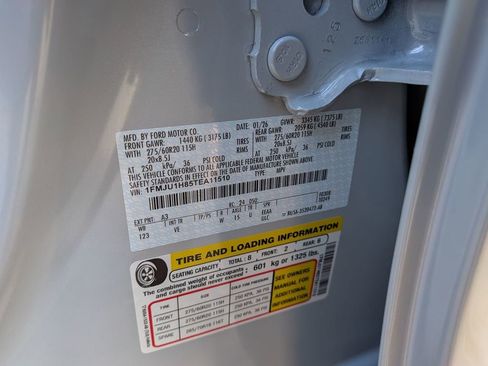 New 2026 Ford Expedition Active image 36