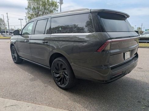 New 2026 Lincoln Navigator L Black Label AWD/4WD image 10