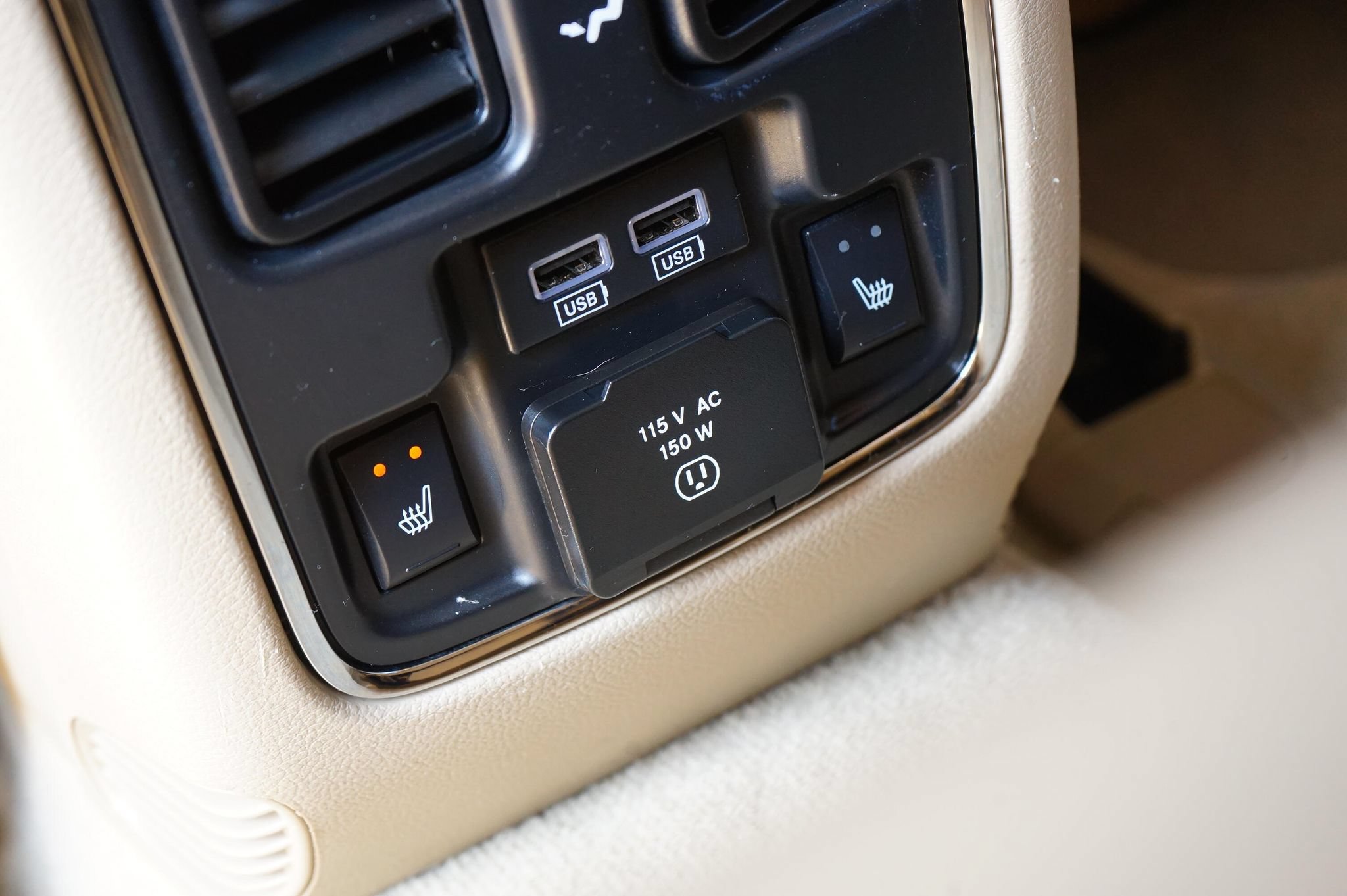 Used 2014 Jeep Grand Cherokee Overland AWD/4WD image 17