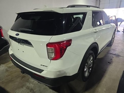 Used 2023 Ford Explorer XLT w/ Equipment Group 202A AWD/4WD image 5