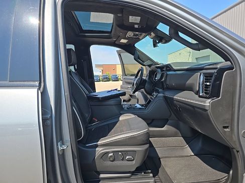 Used 2026 GMC Sierra 2500 AT4X AWD/4WD image 18