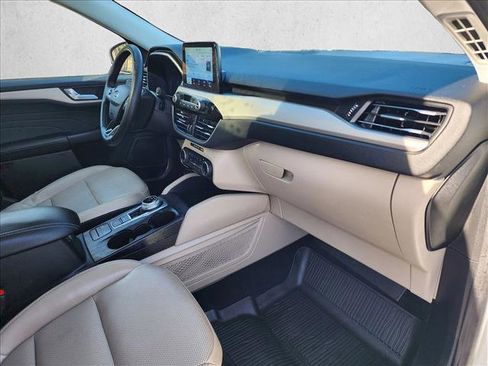 Used 2022 Ford Escape SEL w/ Technology Package FWD image 21