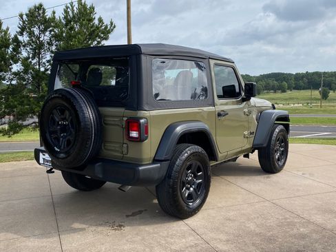 Used 2025 Jeep Wrangler Sport AWD/4WD image 6