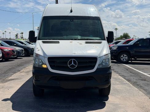 Used 2017 Mercedes-Benz Sprinter 2500 image 15