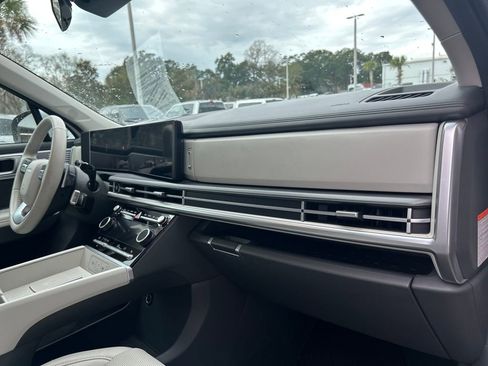 Used 2025 Hyundai Santa Fe SEL image 15