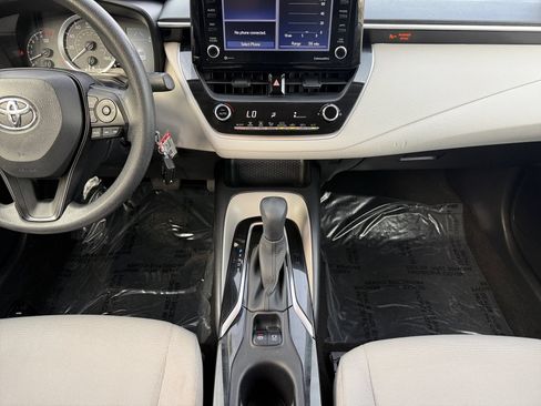 Used 2022 Toyota Corolla LE FWD image 11