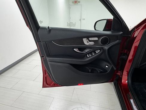 Used 2020 Mercedes-Benz GLC 300 4MATIC image 9