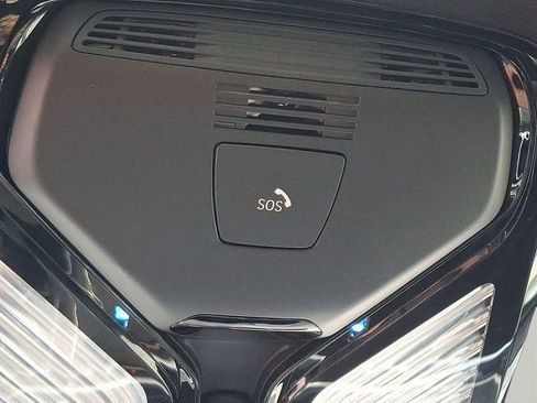 Used 2025 BMW X5 xDrive50e w/ Climate Comfort Package image 24