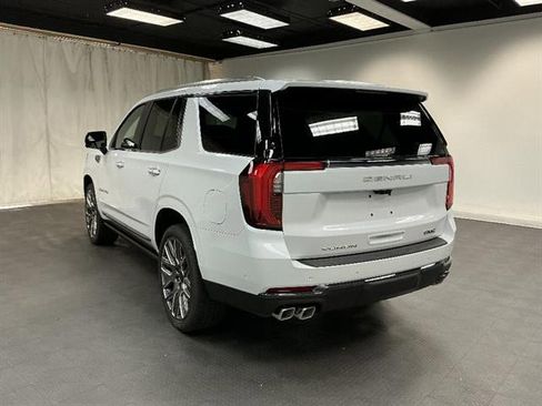 New 2026 GMC Yukon Denali Ultimate w/ LPO, Floor Liner Package AWD/4WD image 4