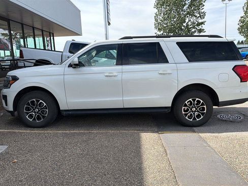 Used 2024 Ford Expedition Max XLT AWD/4WD image 3