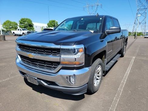 Used 2018 Chevrolet Silverado 1500 LT w/ All Star Edition AWD/4WD image 4