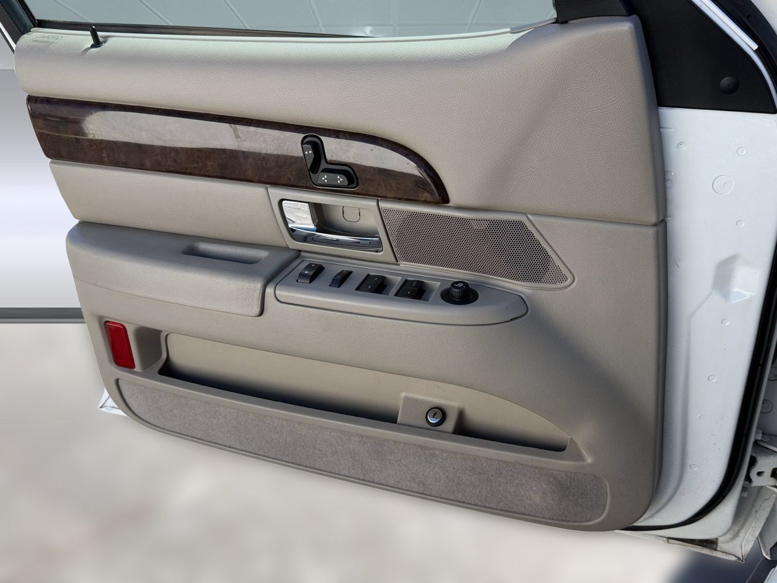 Used 2011 Mercury Grand Marquis LS RWD image 12