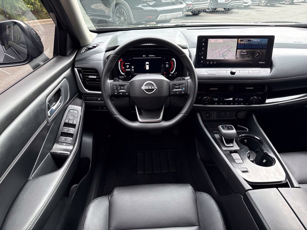 Certified 2025 Nissan Rogue SL FWD image 34