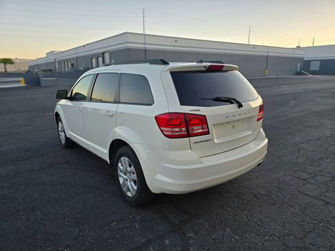 Used 2017 Dodge Journey SE w/ Flexible Seating Group FWD image 4