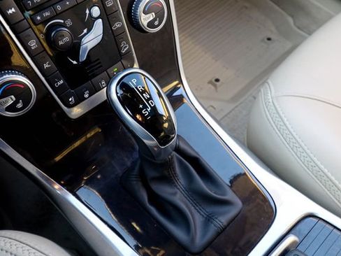 Used 2016 Volvo XC70 T5 Platinum image 7