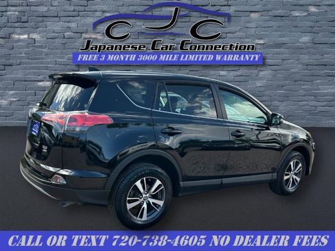 Used 2018 Toyota RAV4 XLE AWD/4WD image 12
