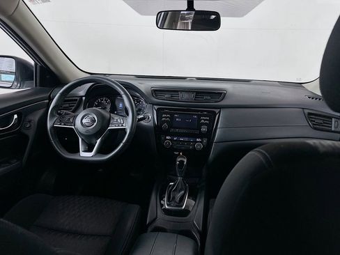 Used 2017 Nissan Rogue SV image 22