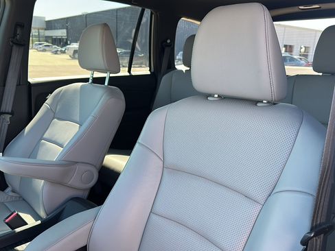 Used 2023 Honda Passport EX-L image 14