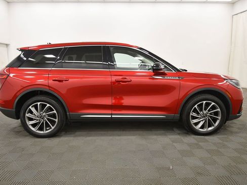 Used 2023 Lincoln Corsair AWD w/ Equipment Group 101A image 9
