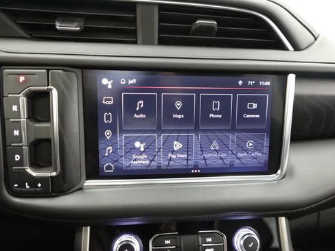 Used 2022 GMC Yukon Denali w/ Advanced Technology Package AWD/4WD image 5
