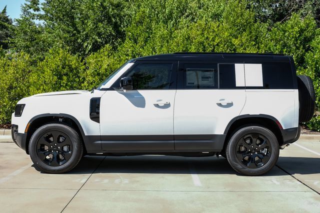 New 2026 Land Rover Defender 110 S AWD/4WD image 16