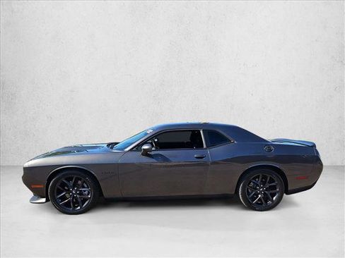 Used 2022 Dodge Challenger R/T w/ Driver Convenience Group image 9