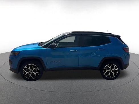 Used 2025 Jeep Compass Limited AWD/4WD image 9