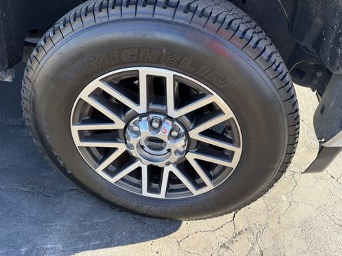 Used 2017 Ford F250 Lariat w/ Lariat Ultimate Package image 5