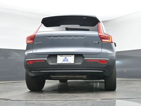 Used 2023 Volvo XC40 B5 Plus w/ Protection Package Premier AWD/4WD image 40