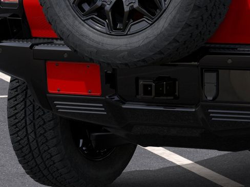 New 2026 GMC Hummer EV SUV w/ LPO, Sport Package AWD/4WD image 14