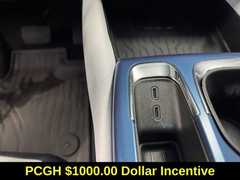 Used 2025 Chevrolet Equinox EV LT w/ Convenience Package image 20