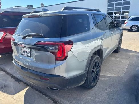 Used 2023 GMC Acadia SLT w/ Elevation Edition FWD image 6