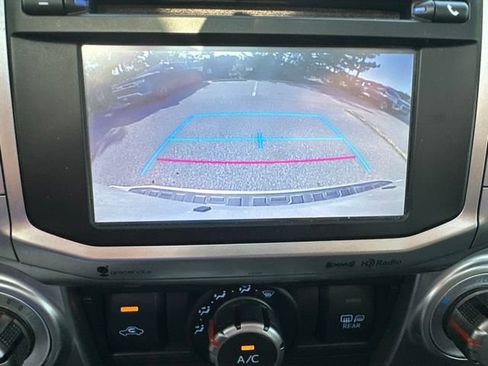 Used 2018 Toyota 4Runner SR5 Premium RWD image 15