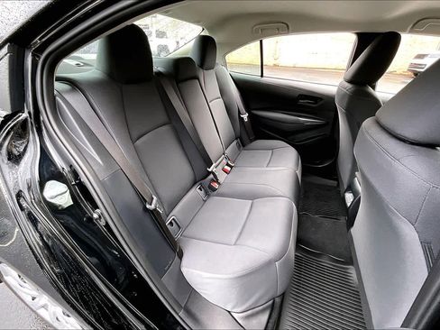 Used 2025 Toyota Corolla LE image 17