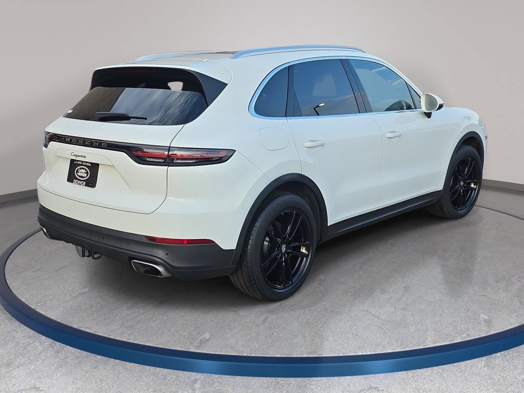Used 2023 Porsche Cayenne AWD/4WD image 6